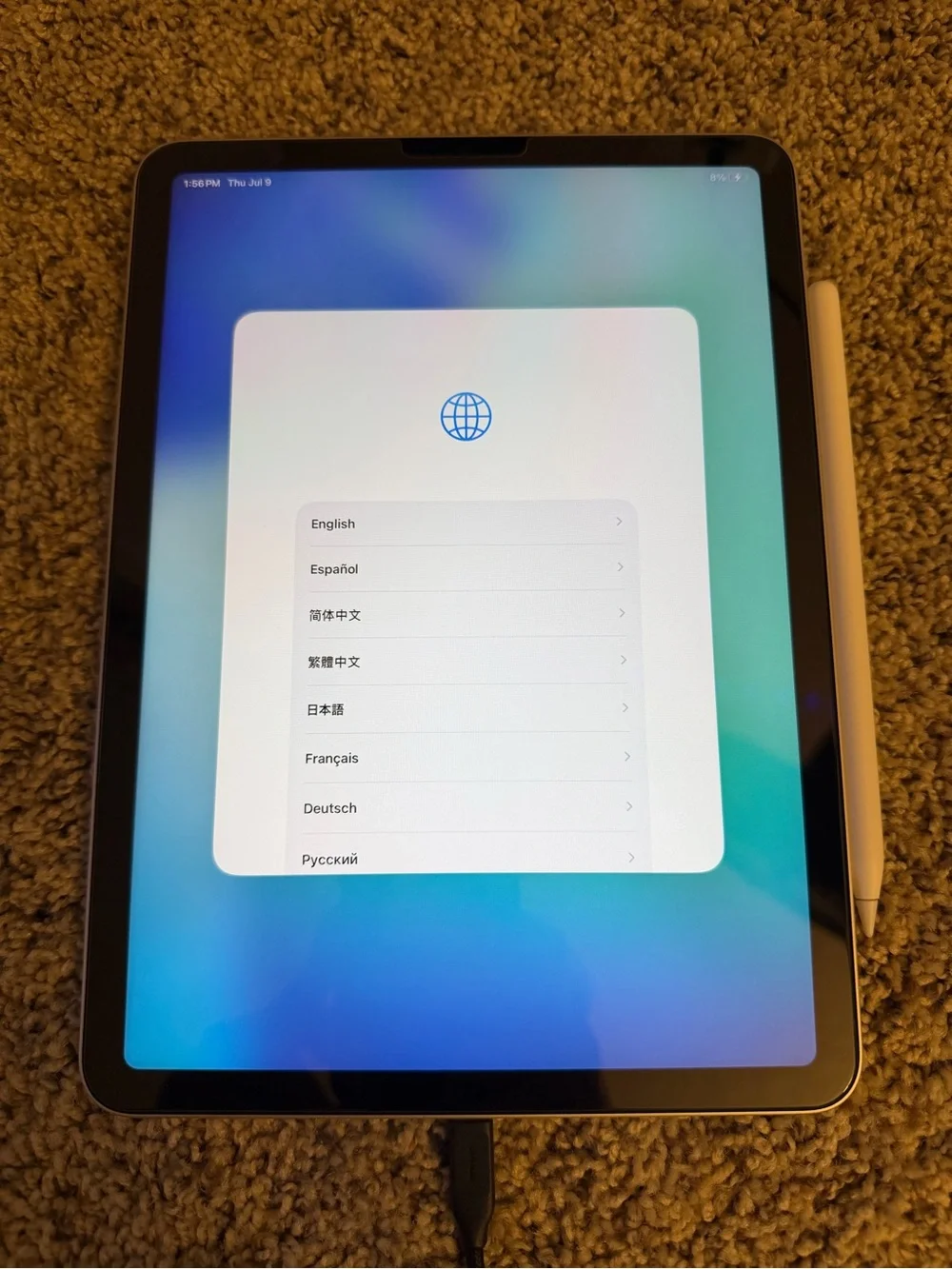 Apple iPad Air (Starlight) with Apple Pencil (White)